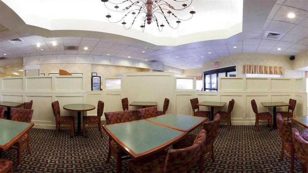 La Quinta Inn & Suites By Wyndham Springfield Exteriér fotografie