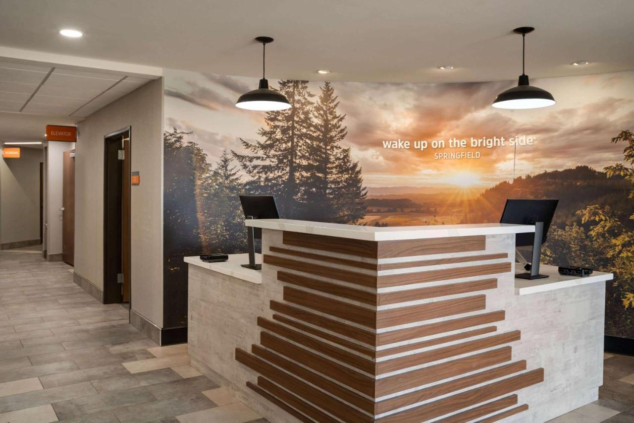 La Quinta Inn & Suites By Wyndham Springfield Exteriér fotografie