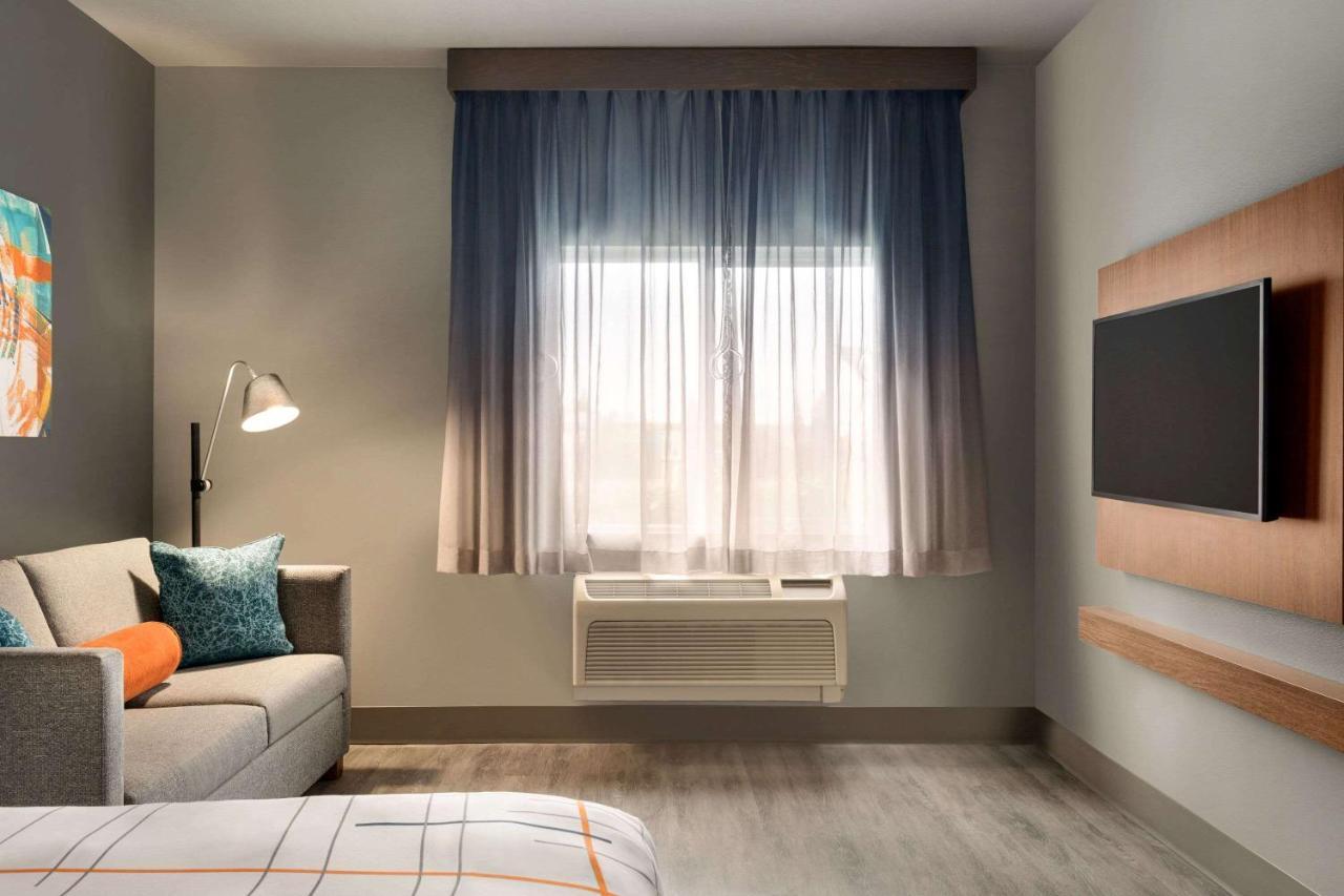 La Quinta Inn & Suites By Wyndham Springfield Exteriér fotografie