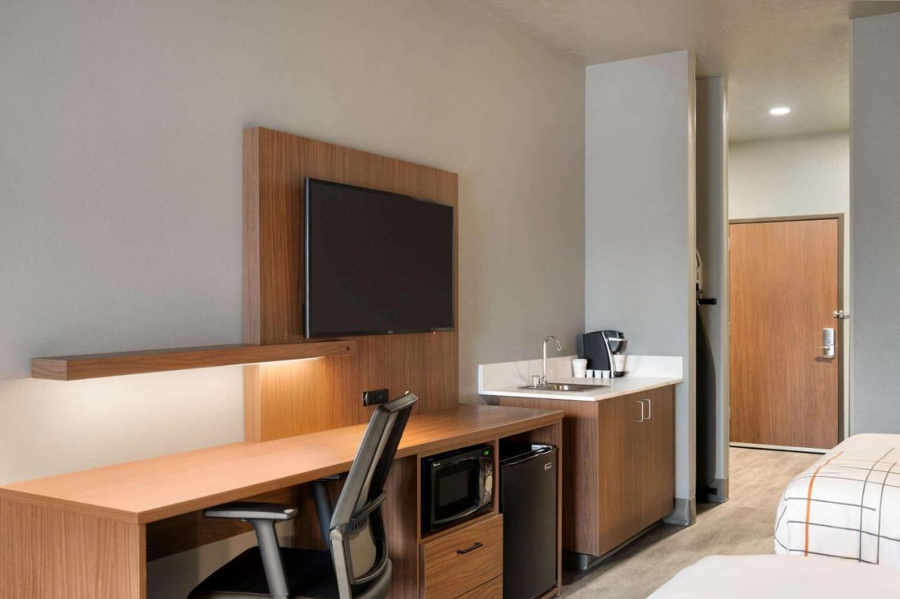 La Quinta Inn & Suites By Wyndham Springfield Exteriér fotografie