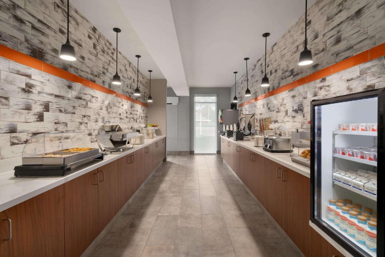 La Quinta Inn & Suites By Wyndham Springfield Exteriér fotografie