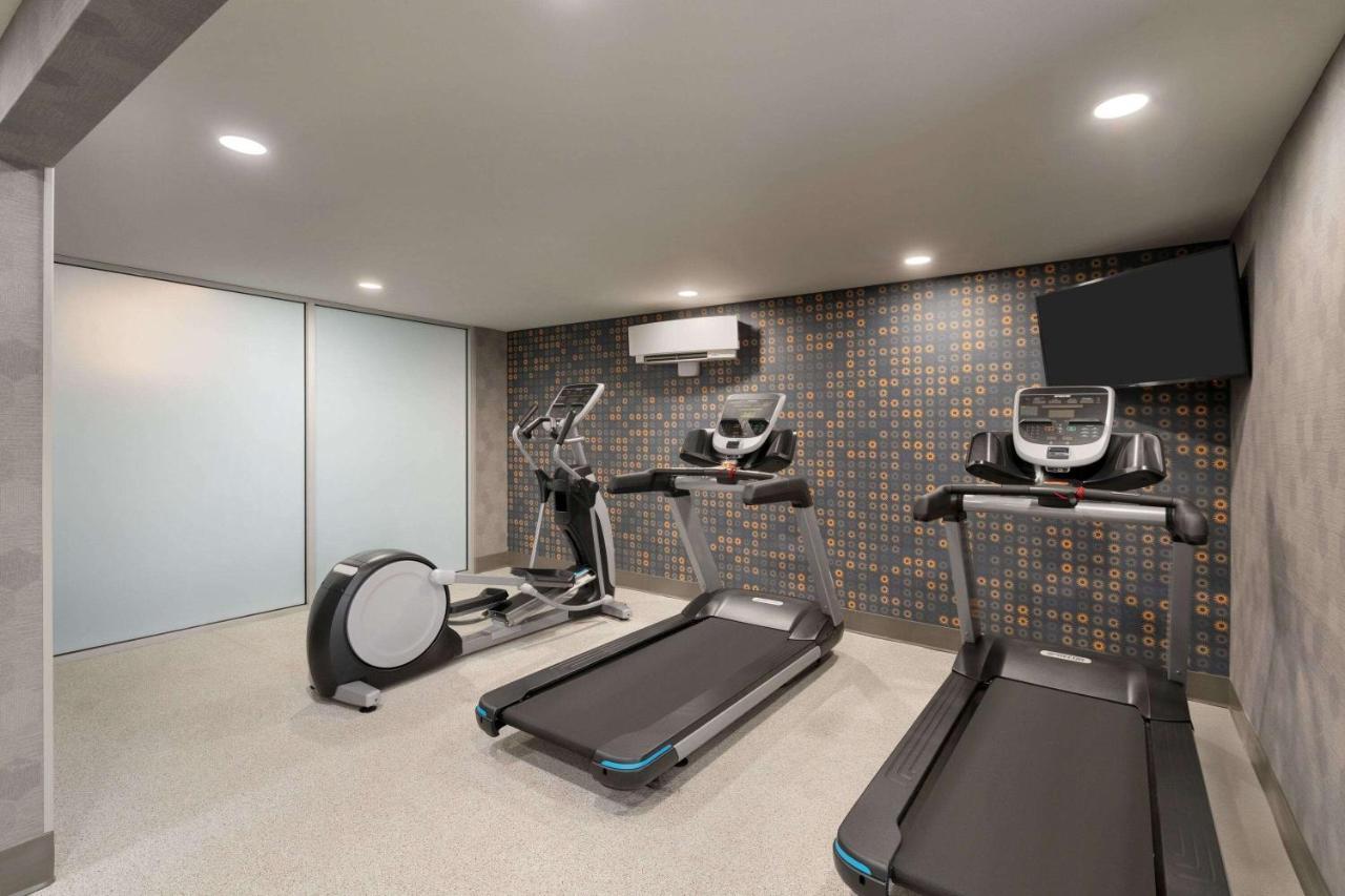 La Quinta Inn & Suites By Wyndham Springfield Exteriér fotografie