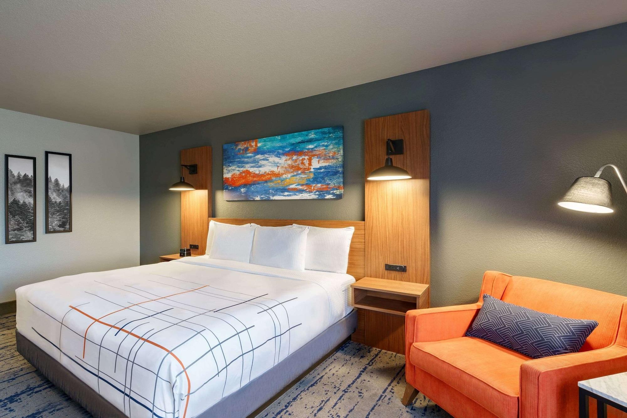 La Quinta Inn & Suites By Wyndham Springfield Exteriér fotografie