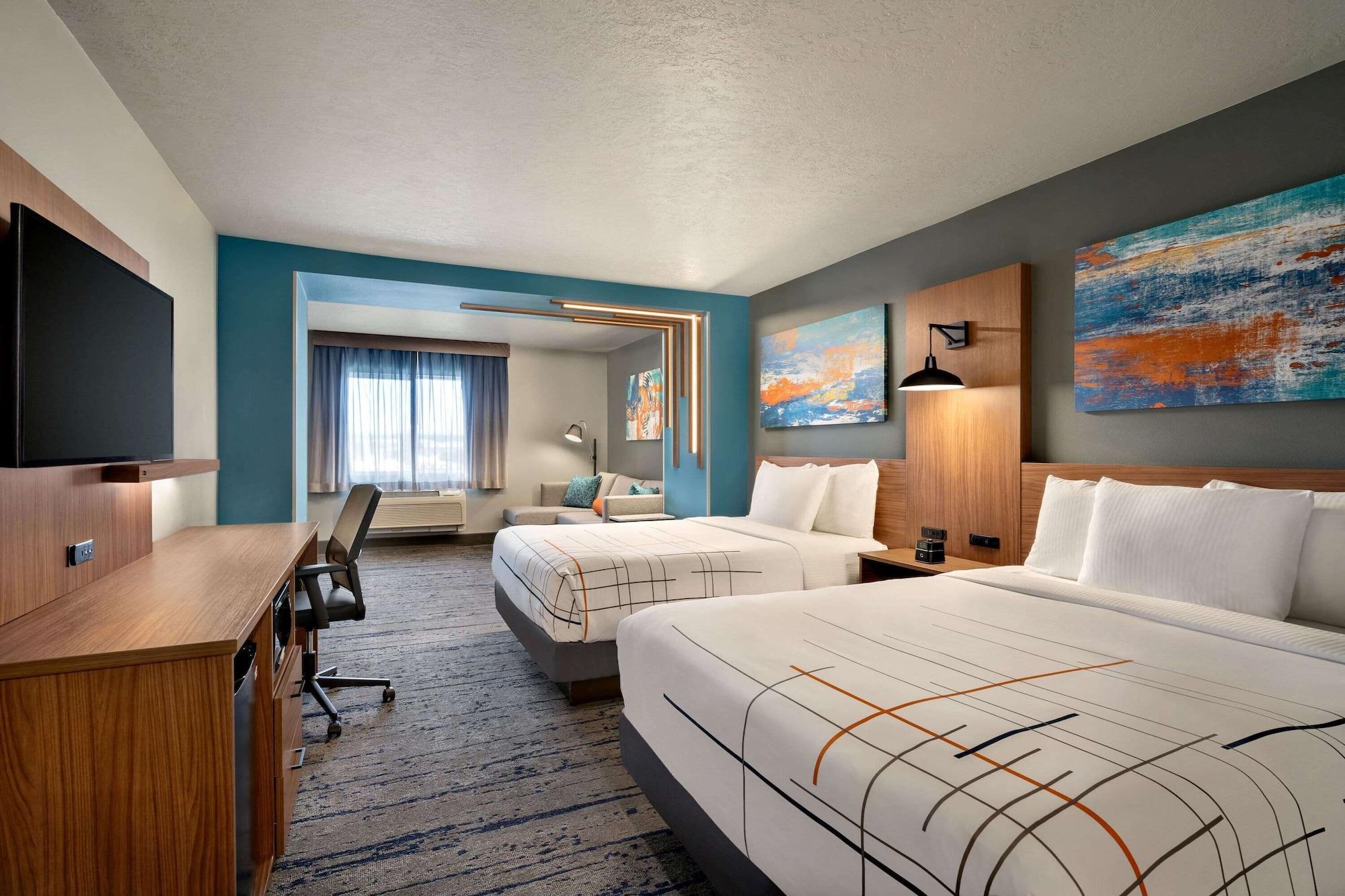 La Quinta Inn & Suites By Wyndham Springfield Exteriér fotografie
