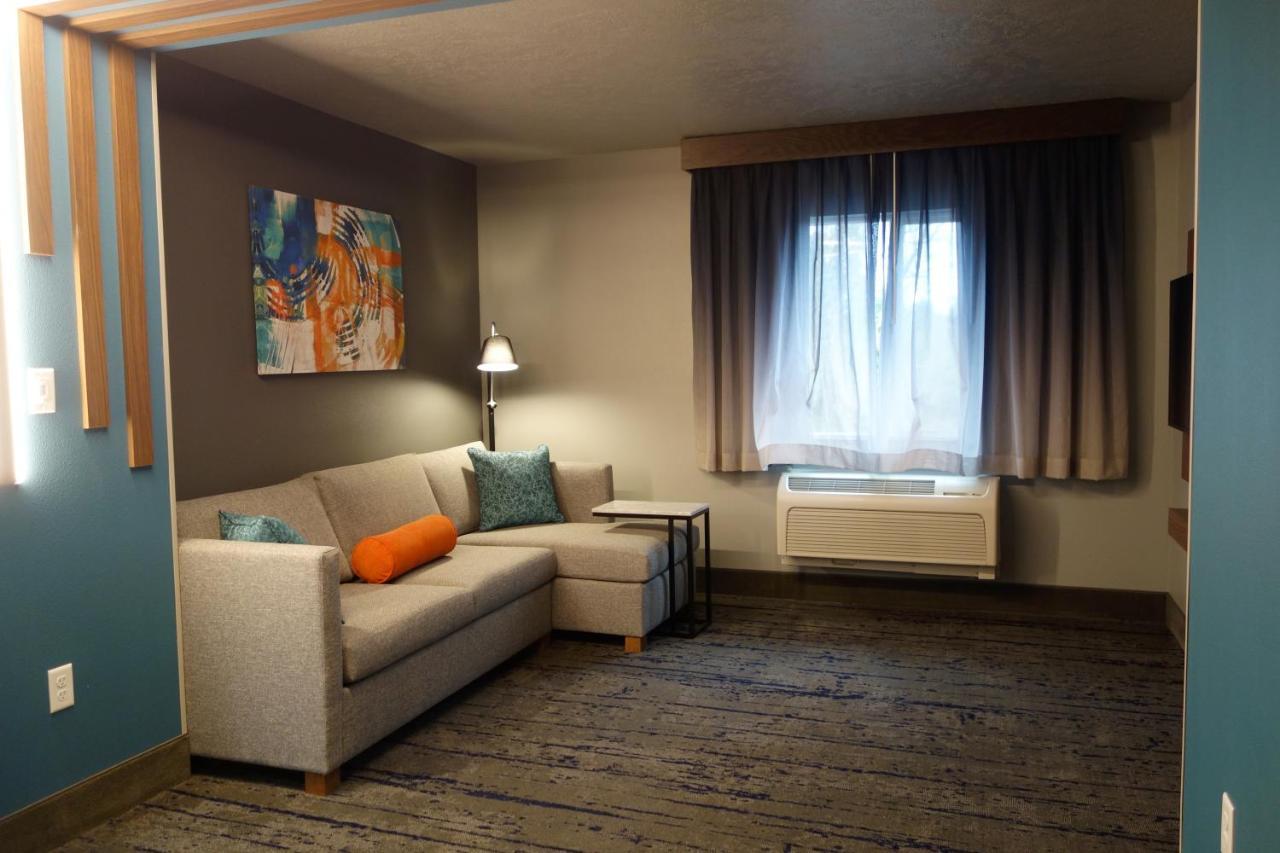 La Quinta Inn & Suites By Wyndham Springfield Exteriér fotografie