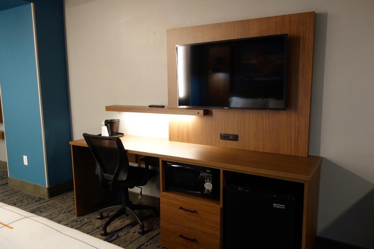 La Quinta Inn & Suites By Wyndham Springfield Exteriér fotografie