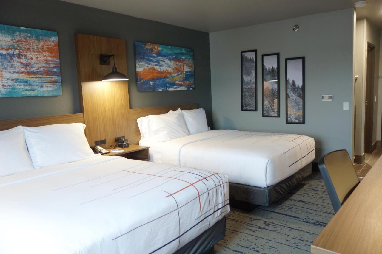 La Quinta Inn & Suites By Wyndham Springfield Exteriér fotografie