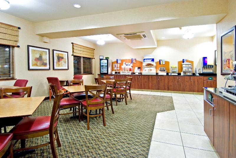 La Quinta Inn & Suites By Wyndham Springfield Exteriér fotografie